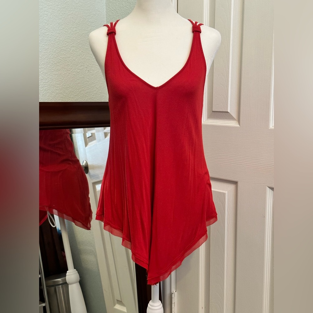 Women’s red top